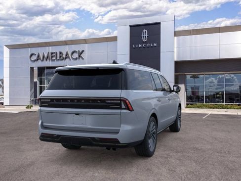 New 2026 Lincoln Navigator L Reserve AWD/4WD image 8