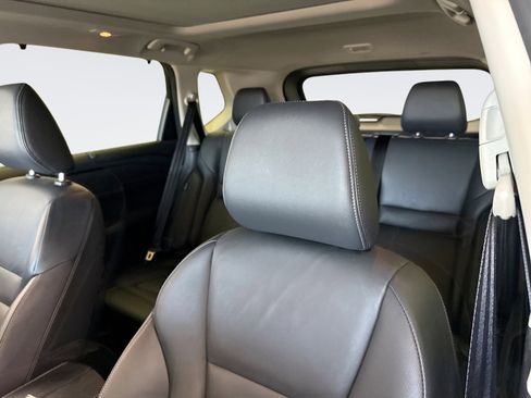 Used 2025 Nissan Rogue SL w/ Tech Package image 11