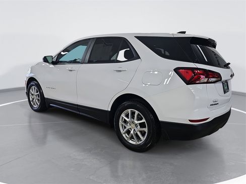 Certified 2024 Chevrolet Equinox LS w/ LS Convenience Package image 6