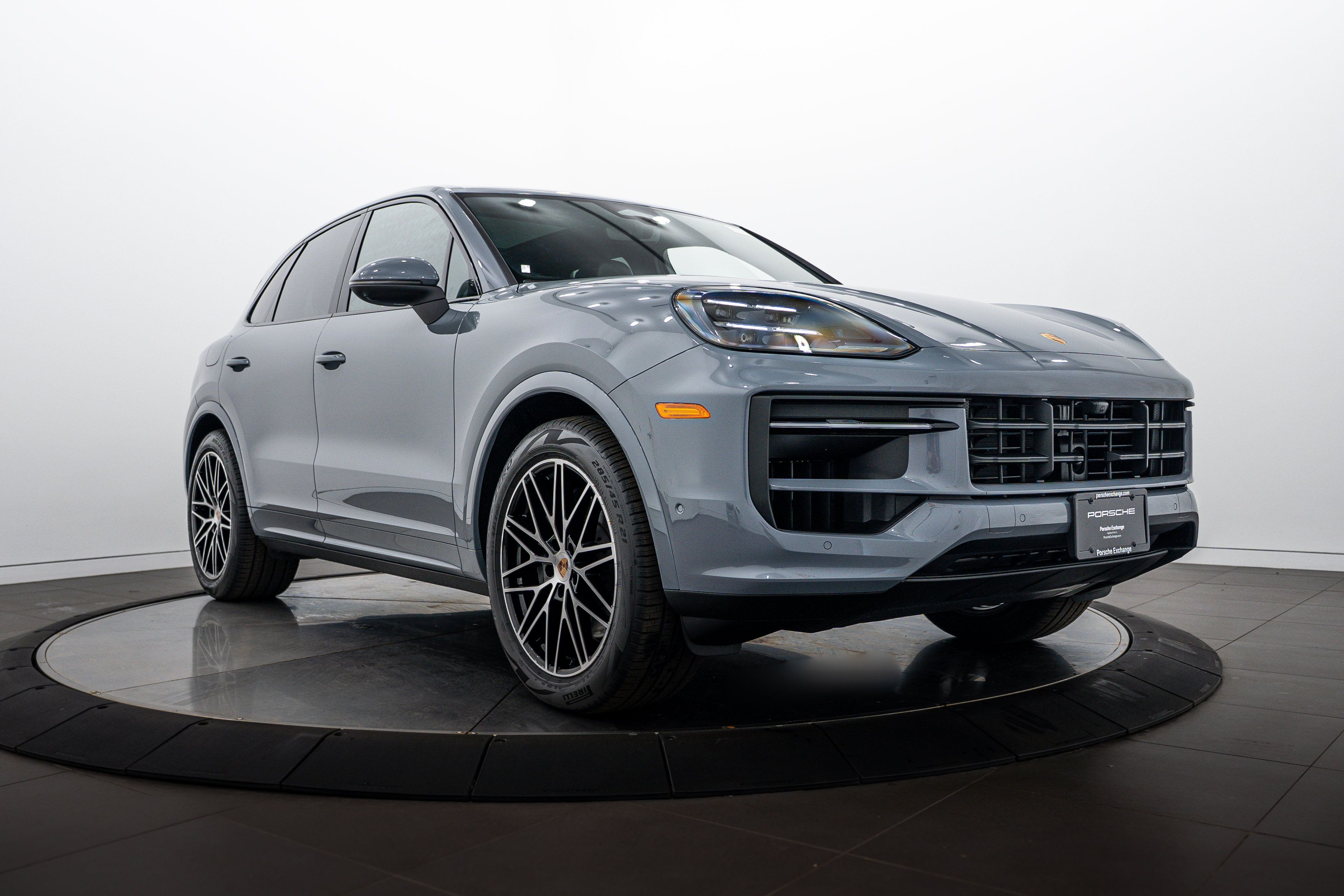 Certified 2026 Porsche Cayenne AWD/4WD image 9