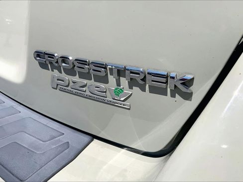Used 2016 Subaru Crosstrek 2.0i Premium w/ Moonroof Package AWD/4WD image 10