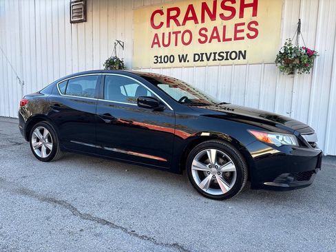 Used 2013 Acura ILX w/ Premium Package image 2