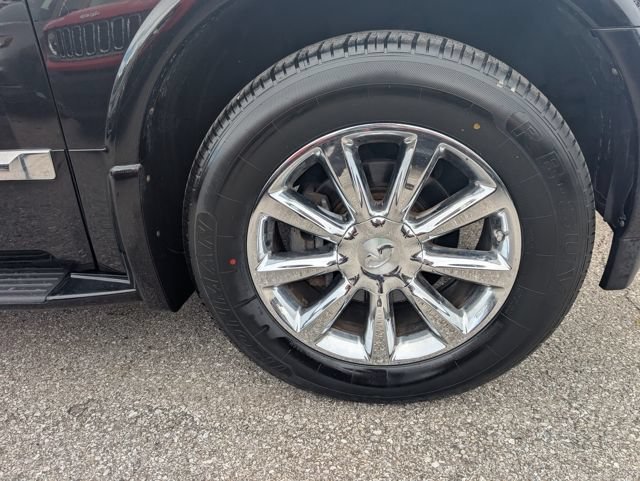 Used 2010 INFINITI QX56 4WD image 24