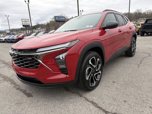 New 2026 Chevrolet Trax RS w/ Sunroof Package image 7