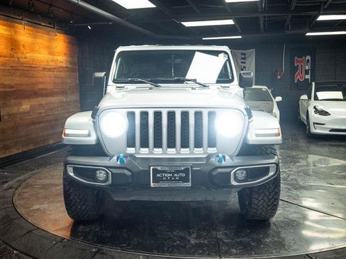 Used 2023 Jeep Wrangler Unlimited Sahara image 4