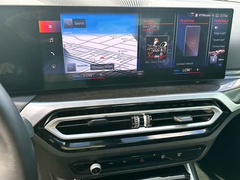 Used 2023 BMW 330i xDrive Sedan w/ Premium Package image 13