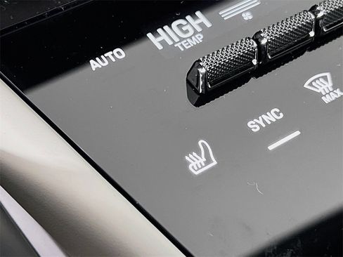 New 2026 Porsche Cayenne Base image 23