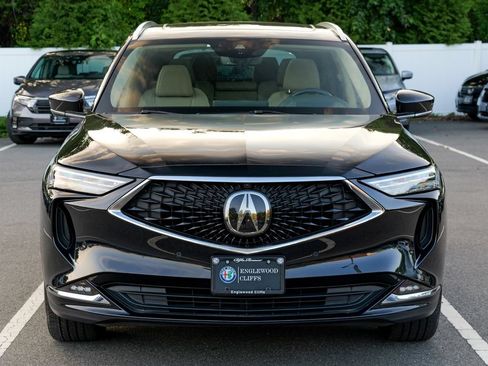 Used 2023 Acura MDX SH-AWD w/ Advance Package image 2