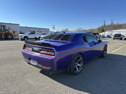 Used 2016 Dodge Challenger SRT w/ Technology Group image 6