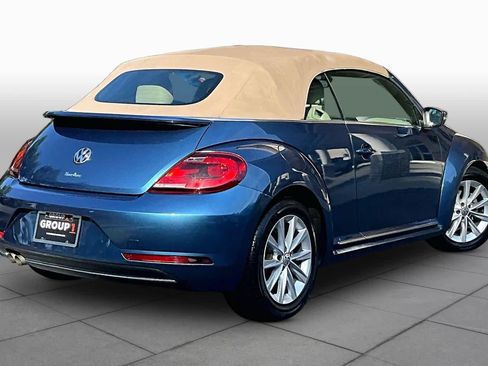 Used 2019 Volkswagen Beetle 2.0T SE FWD image 12