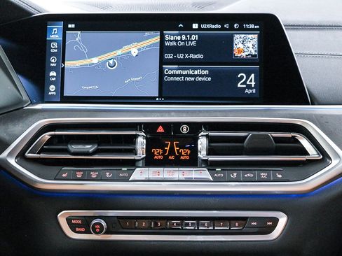 Certified 2022 BMW X5 xDrive45e w/ Parking Assistance Package image 13