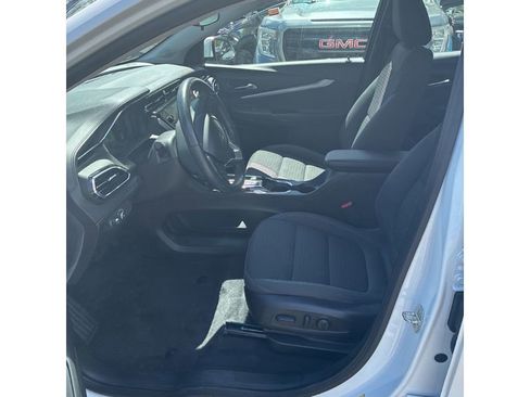 Used 2023 Chevrolet Bolt EUV LT w/ Comfort Package image 5