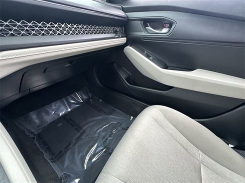 Used 2025 Honda Accord LX image 26