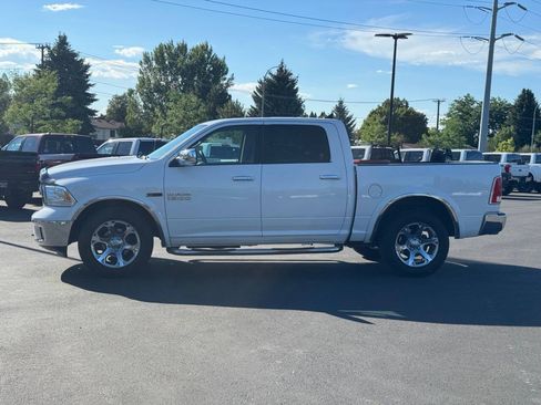 Used 2017 RAM 1500 Laramie w/ Convenience Group AWD/4WD image 4
