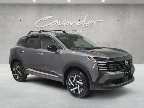 New 2026 Nissan Kicks SV image 2