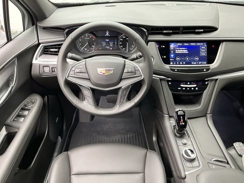 Used 2026 Cadillac XT5 Luxury w/ LPO, Floor Liner Package AWD/4WD image 12