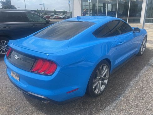 Used 2023 Ford Mustang Premium image 3