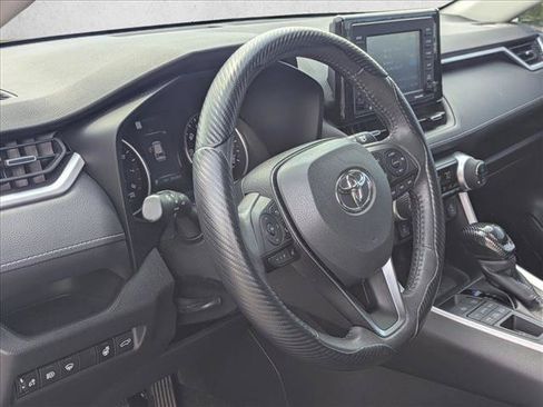 Used 2022 Toyota RAV4 XLE Premium AWD/4WD image 9