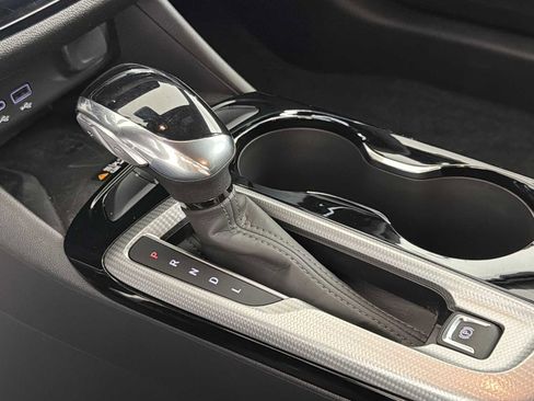 Used 2024 Buick Envista Avenir image 30