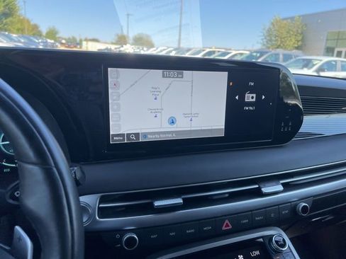 Used 2023 Hyundai Palisade Calligraphy image 14