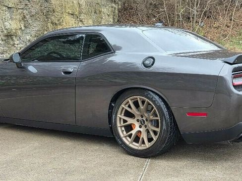 Used 2020 Dodge Challenger SRT Hellcat w/ Plus Package image 8