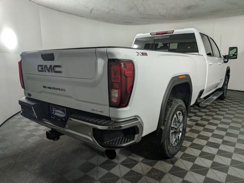New 2026 GMC Sierra 2500 SLE w/ SLE Value Package; image 7