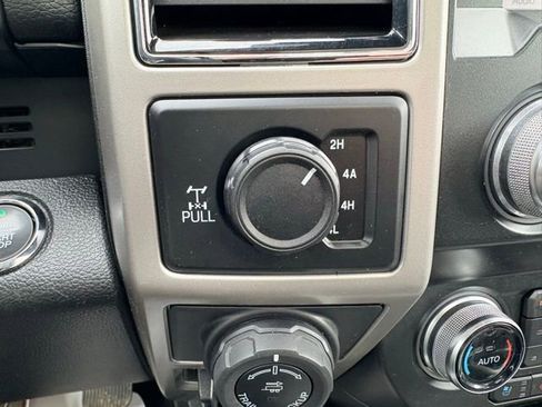 Used 2019 Ford F150 Lariat w/ Equipment Group 502A Luxury image 30