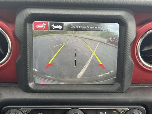 Used 2021 Jeep Wrangler Unlimited Rubicon image 19