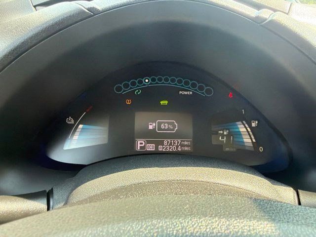 Used 2014 Nissan Leaf SV w/ Premium Package FWD image 26