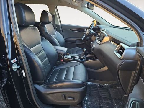 Used 2019 Kia Sorento EX image 15