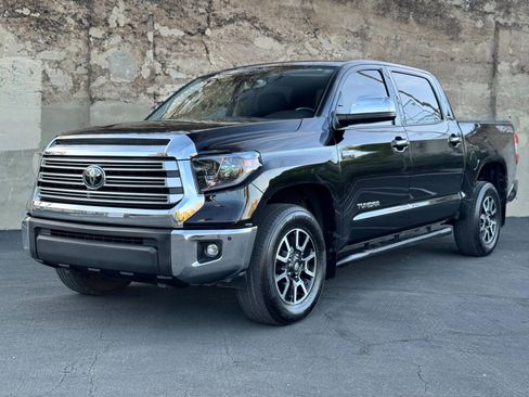 Used 2020 Toyota Tundra Limited w/ Limited Premium Package image 9