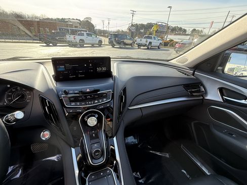 Used 2024 Acura RDX SH-AWD image 18