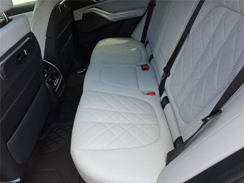 Certified 2026 BMW X5 xDrive40i w/ Climate Comfort Package AWD/4WD image 17