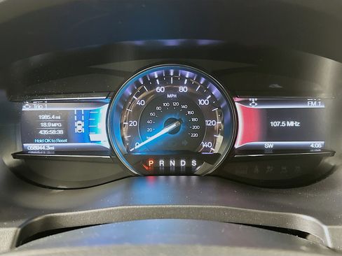 Used 2019 Ford Explorer XLT w/ Equipment Group 202A image 19