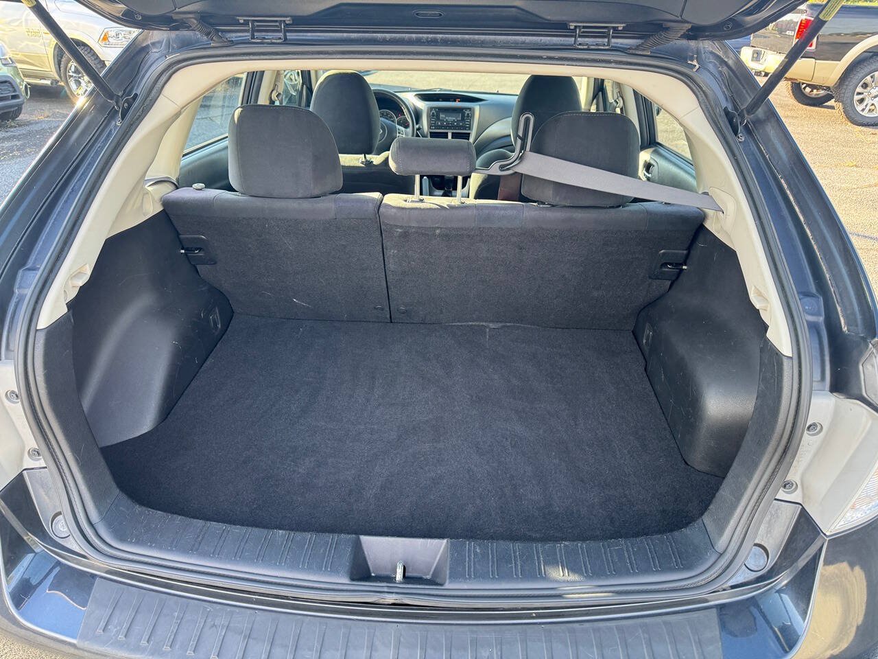 Used 2011 Subaru Impreza 2.5i Premium w/ PWR Moonroof Value Pkg AWD/4WD image 7