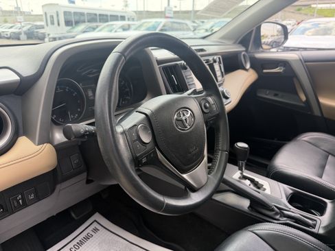 Used 2017 Toyota RAV4 XLE FWD image 31