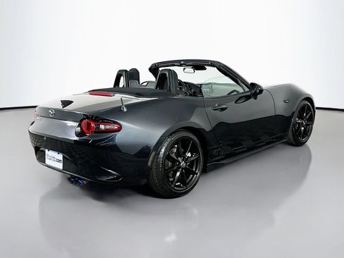 Used 2020 MAZDA MX-5 Miata Club w/ Interior Package RWD image 7