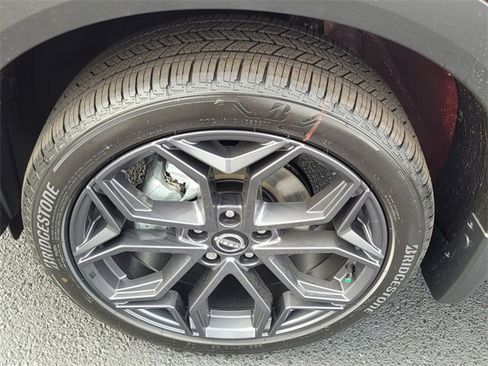 New 2026 Nissan Kicks SR image 12