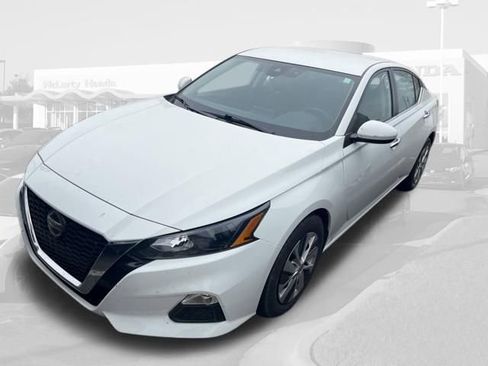 Used 2022 Nissan Altima 2.5 S image 9