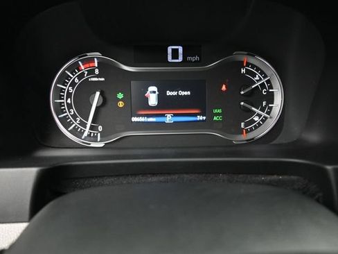 Used 2017 Honda Pilot Touring image 10