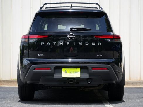 Used 2024 Nissan Pathfinder SV w/ SV Premium Package FWD image 10