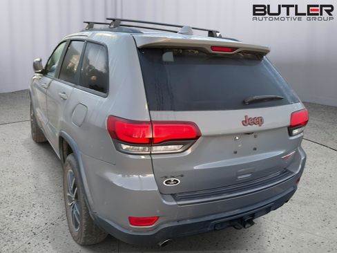 Used 2019 Jeep Grand Cherokee Trailhawk w/ Trailhawk Luxury Group AWD/4WD image 9