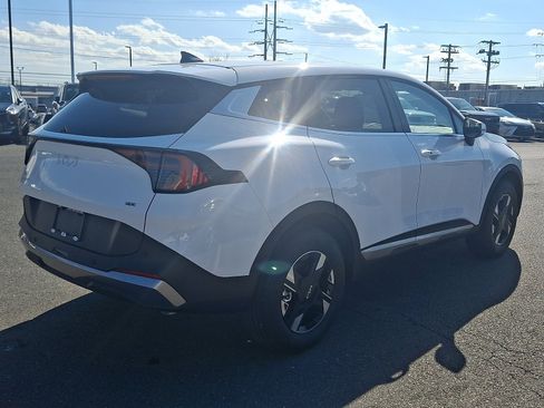 New 2026 Kia Sportage LX w/ LX Convenience Package AWD/4WD image 3