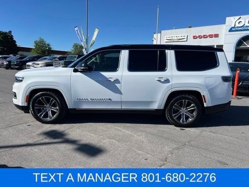 Used 2023 Jeep Grand Wagoneer 4WD image 2
