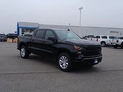 New 2026 Chevrolet Silverado 1500 Custom image 2