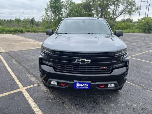 Used 2021 Chevrolet Silverado 1500 LT Trail Boss w/ Bed Protection Package AWD/4WD image 2