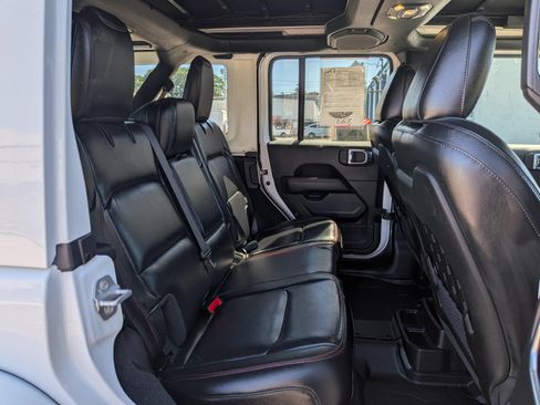 Used 2021 Jeep Wrangler Unlimited Rubicon w/ Uconnect 4C Nav & Sound Group AWD/4WD image 8