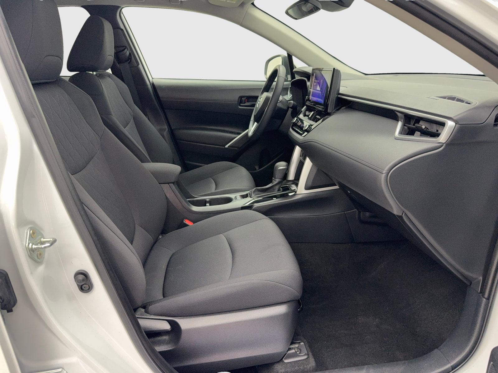 Used 2023 Toyota Corolla Cross LE FWD image 40
