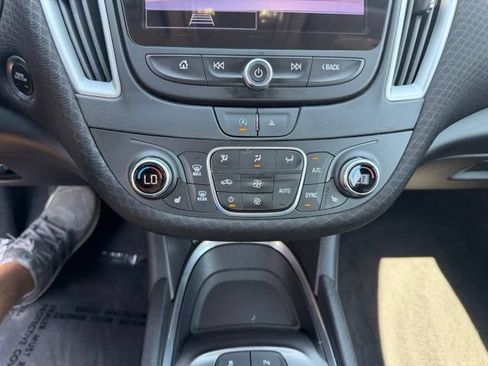 Used 2024 Chevrolet Malibu LT FWD image 25