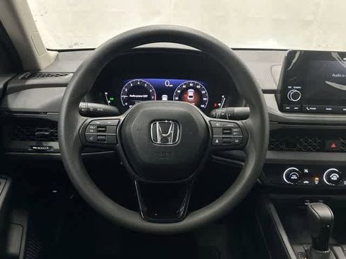 Certified 2025 Honda Accord LX image 15
